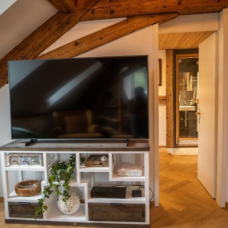 Moderne Altbauwohnung Im Zentrum Von Bern Mit Wellness Exterior photo